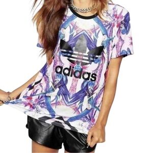 Adidas T-Shirt Women’s Tee Size Small 
Logo Bird Print Short Sleeve
